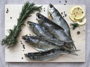 Анчоус: Вобла вяленая астраханская крупная